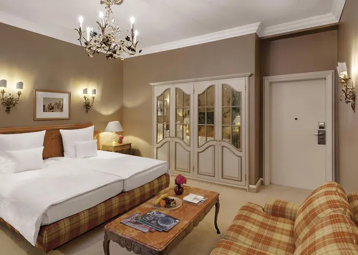 Excelsior By Geisel Hotel