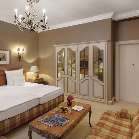 Excelsior By Geisel Hotel